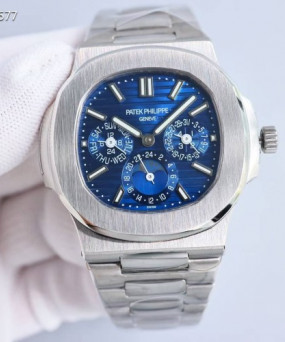 파텍필립 노틸러스 퍼페츄얼 캘린더  블루 컬러 시계 워치